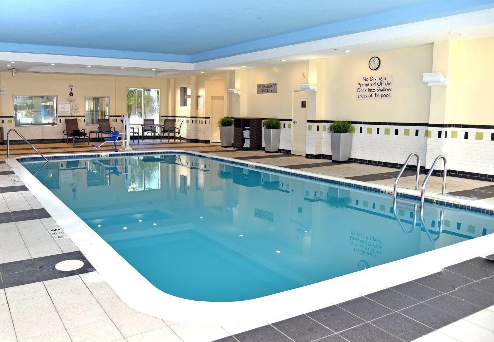 Fairfield Inn Hartford Airport Windsor Locks Exterior foto